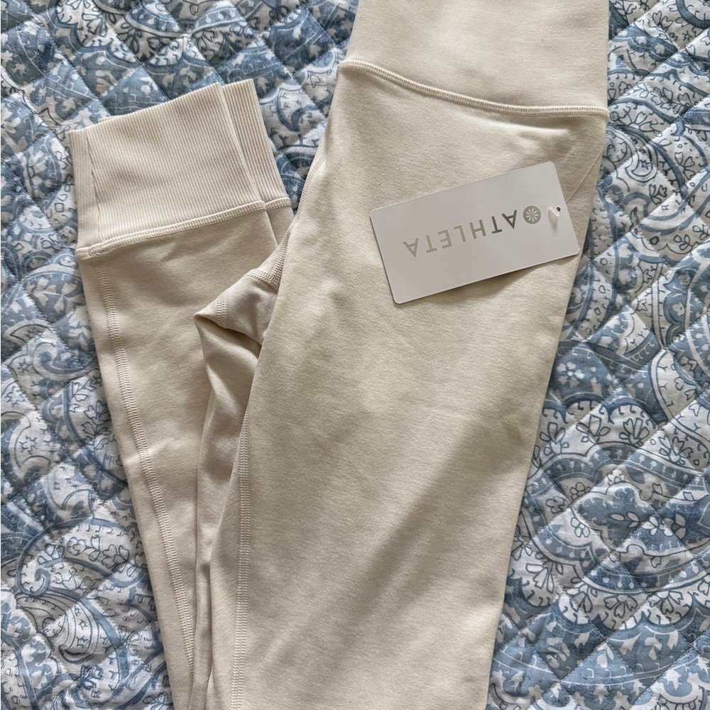 Athleta Cream Leggings Comfortable Versatile Bottoms